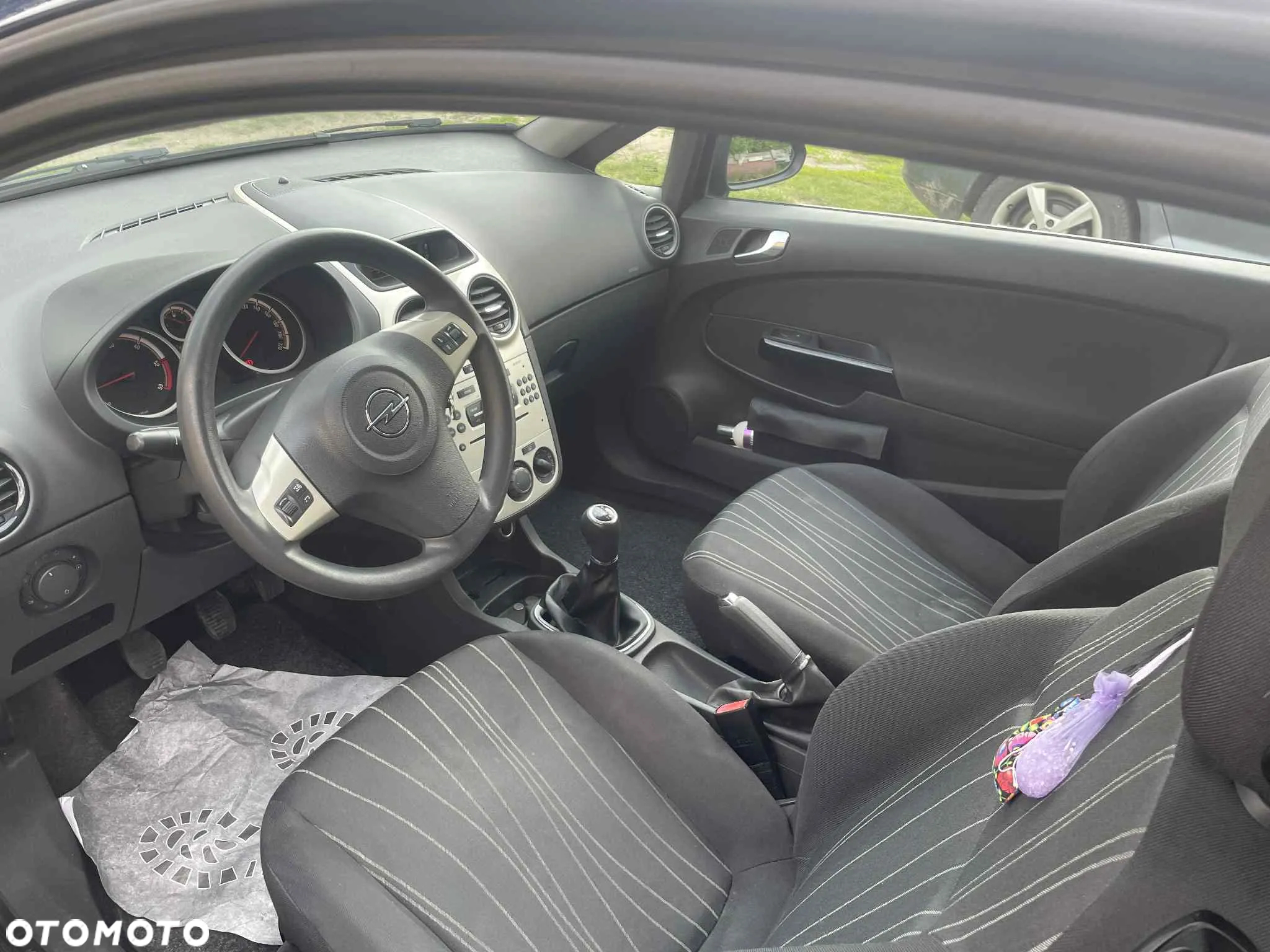 Opel Corsa - 10