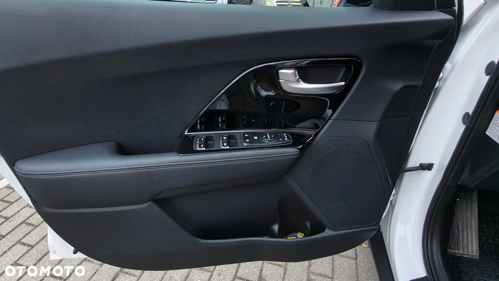 Kia Niro 1.6 GDI Hybrid L Business Line - 10