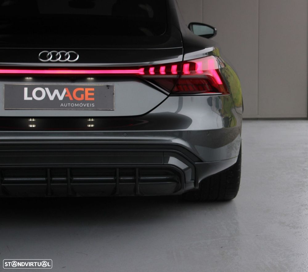 Audi e-tron GT quattro - 14