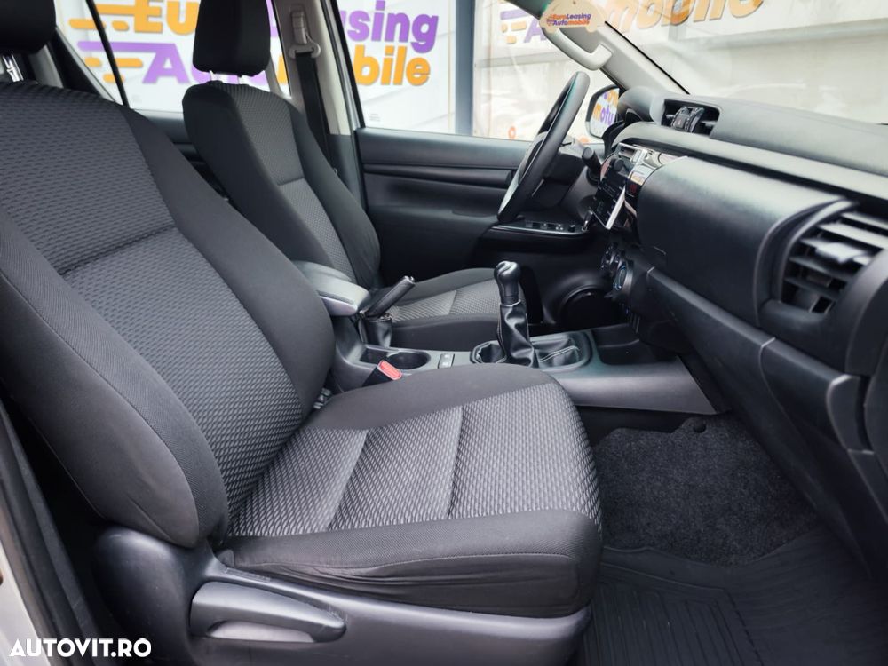 Toyota Hilux 2.4D 150CP 4x4 Double Cab 6MT Style - 16