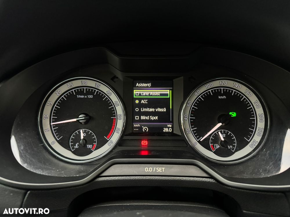 Skoda Octavia 2.0 TDI DSG Sport Edition - 14