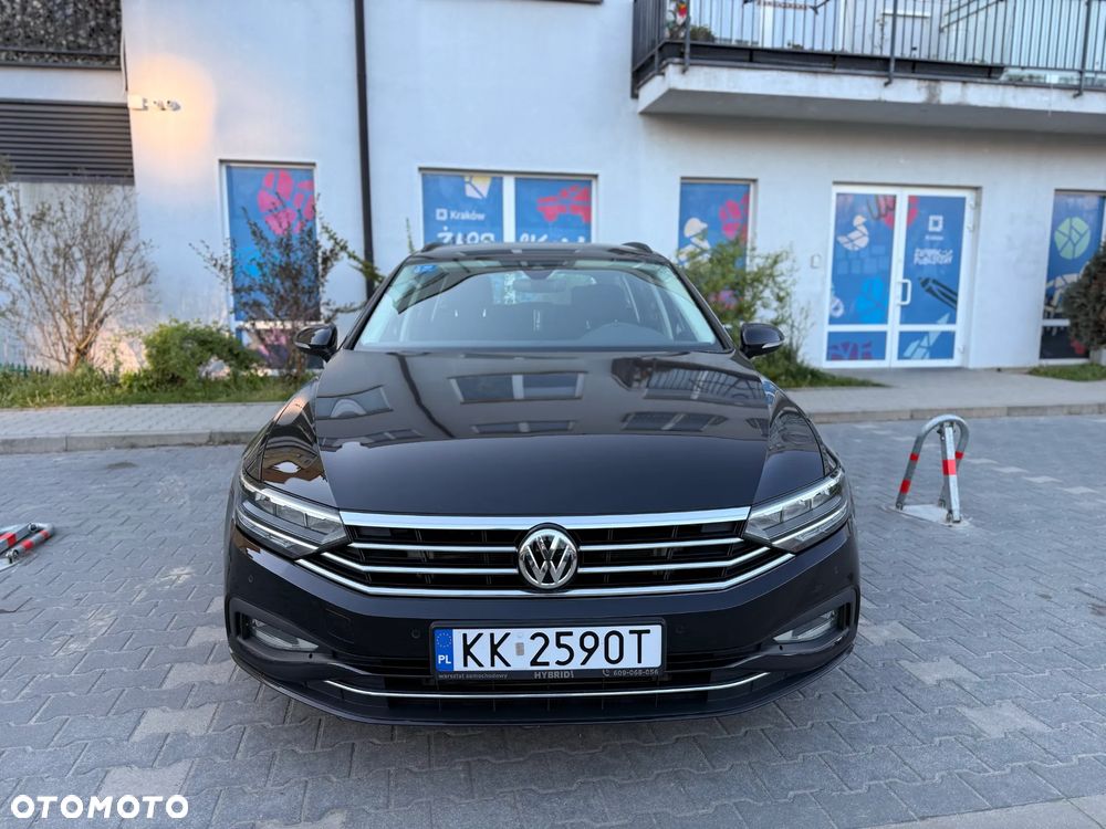 Volkswagen Passat - 2