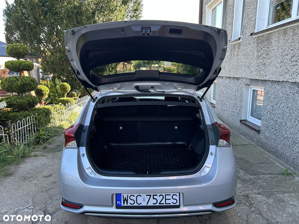 Toyota Auris - 11