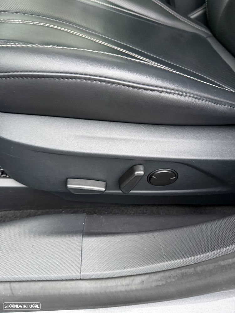 Ford Mustang Mach-E Standard - 8