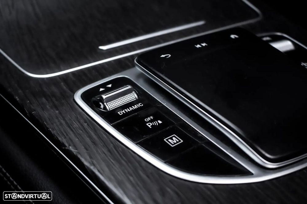 Mercedes-Benz GLC 300 e 4Matic - 21