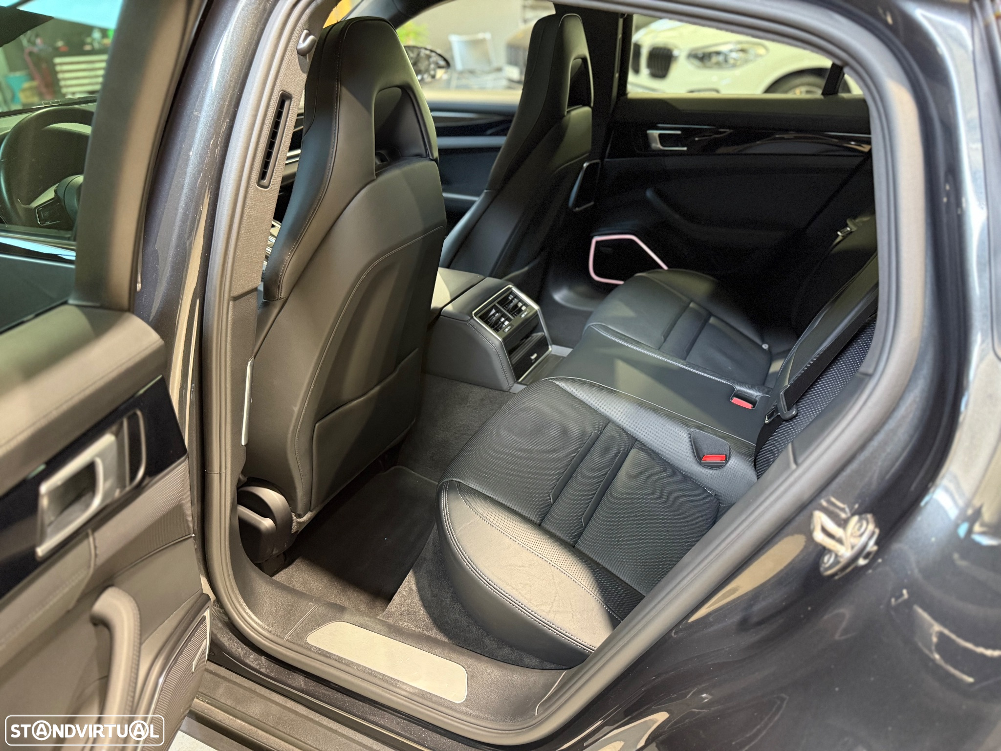 Porsche Panamera 4 E-Hybrid Platinum Edition com PDLS - 21