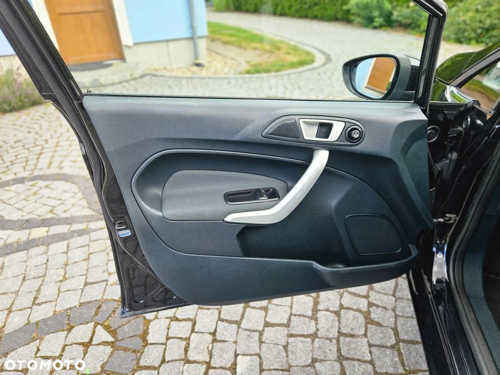 Ford Fiesta 1.25 Titanium X - 11