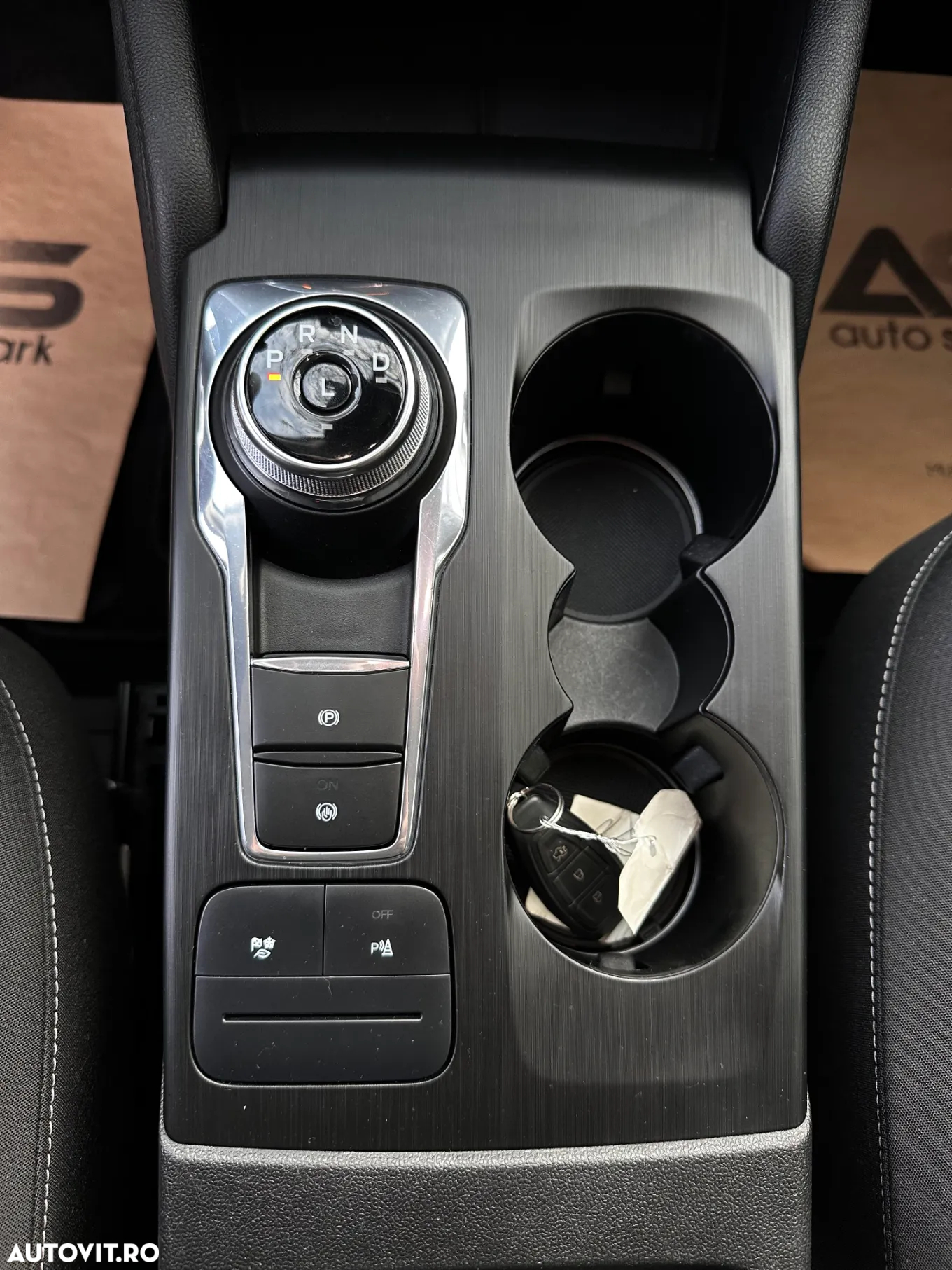 Ford Kuga 2.5 Duratec FHEV FWD Titanium - 28