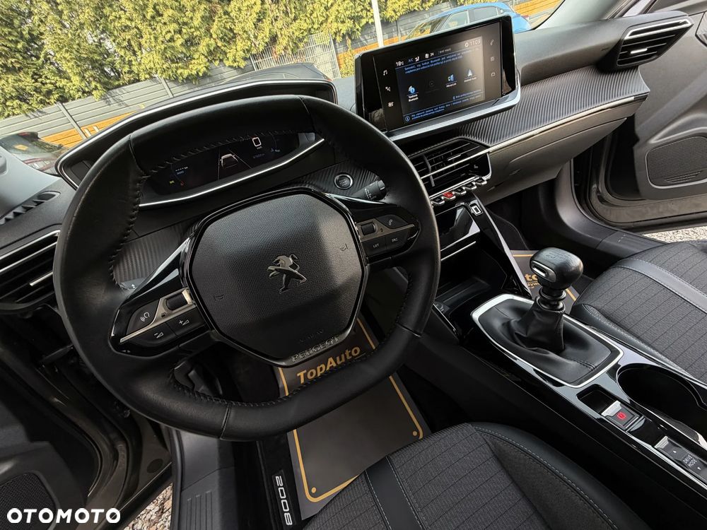 Peugeot 2008 1.2 PureTech Allure Pack S&S - 30