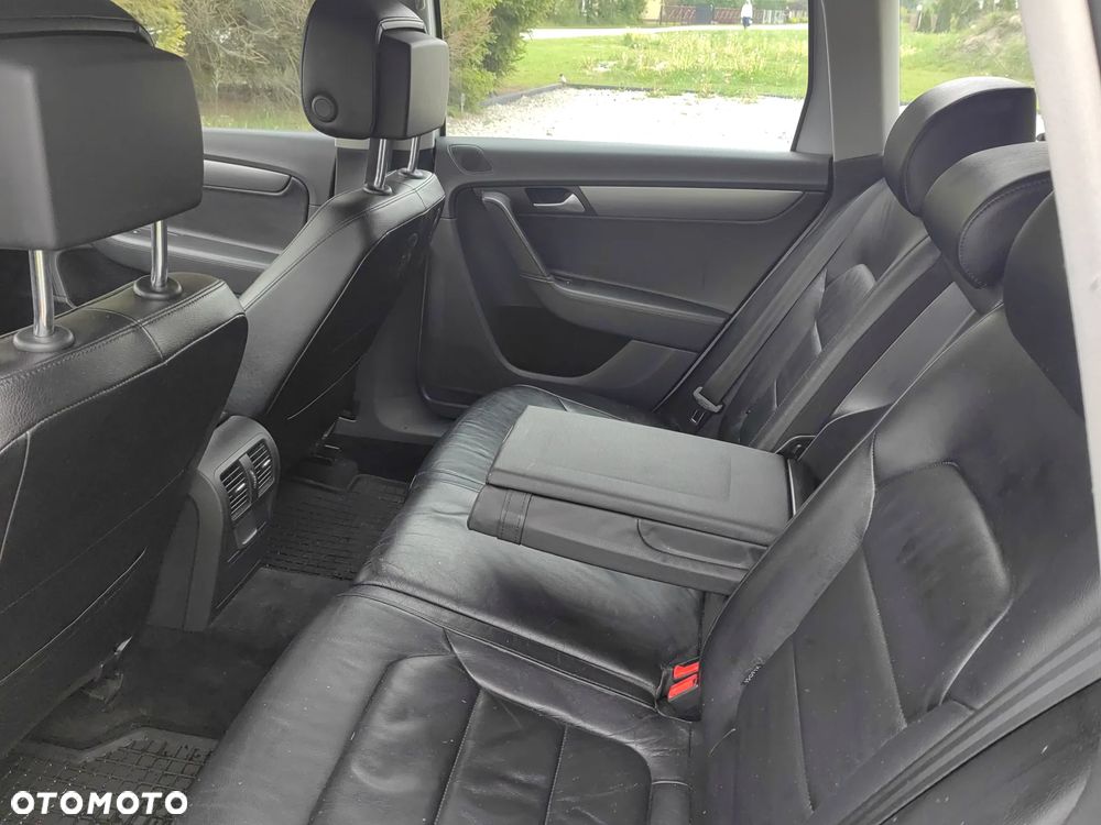 Volkswagen Passat 2.0 TDI Highline R-Style - 14