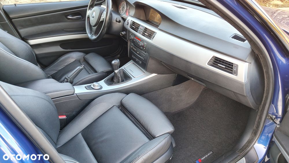 BMW Seria 3 325xi - 10