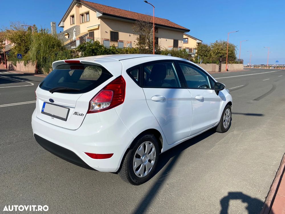 Ford Fiesta - 10
