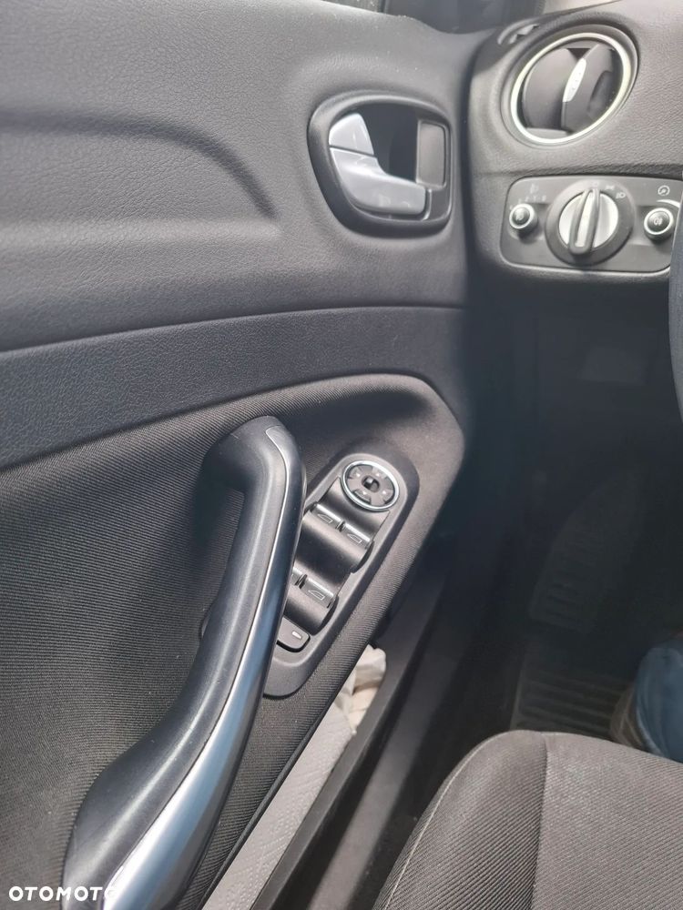 Ford Mondeo - 10