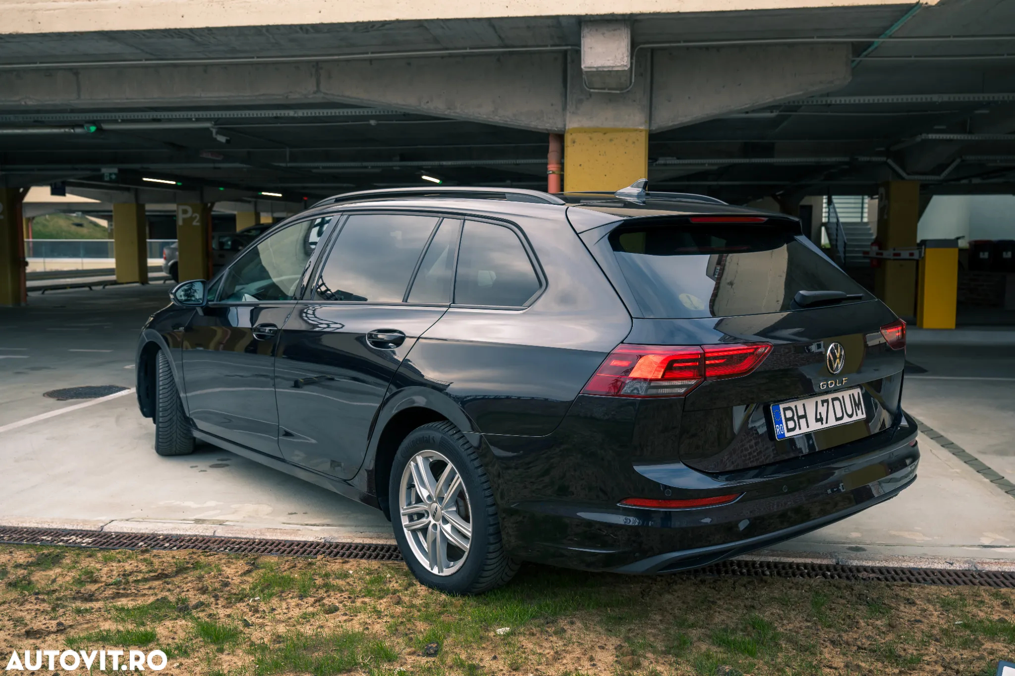 Volkswagen Golf - 8