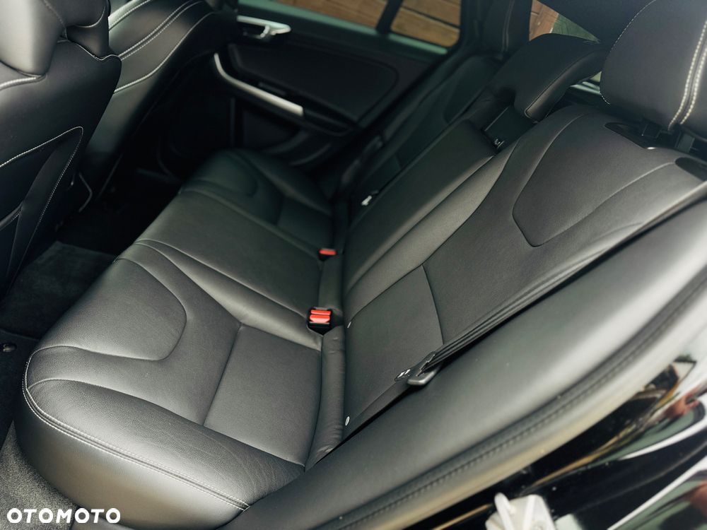Volvo V60 D2 Drive-E R-Design Kinetic - 14