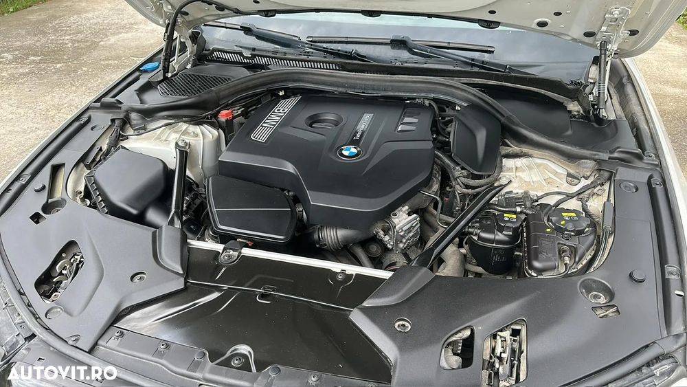 BMW Seria 5 530i xDrive AT - 16