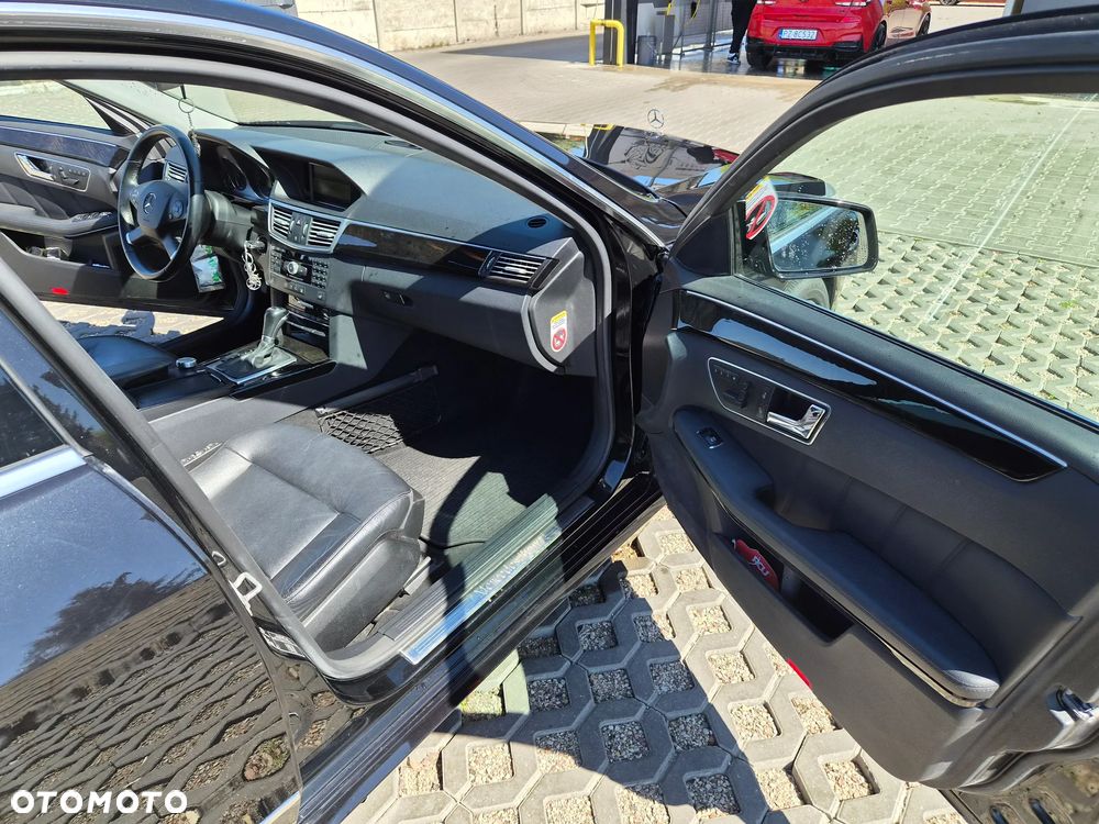 Mercedes-Benz Klasa E 250 CDI 4-Matic BlueEff Avantgarde - 29
