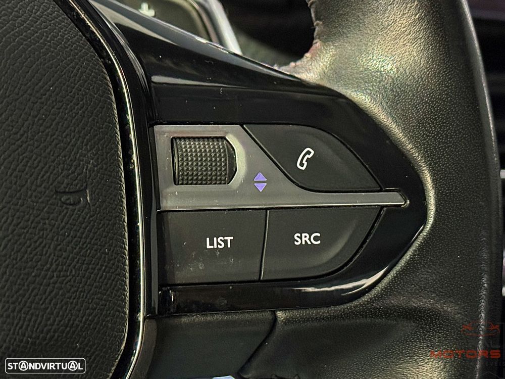 Peugeot 2008 1.2 PureTech Active Pack EAT8 - 24