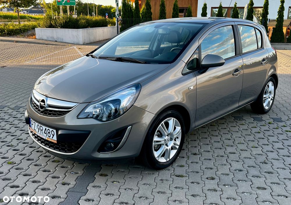 Opel Corsa 1.4 16V Innovation - 1