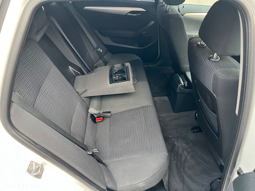 BMW X1 sDrive16d Sport Line - 22