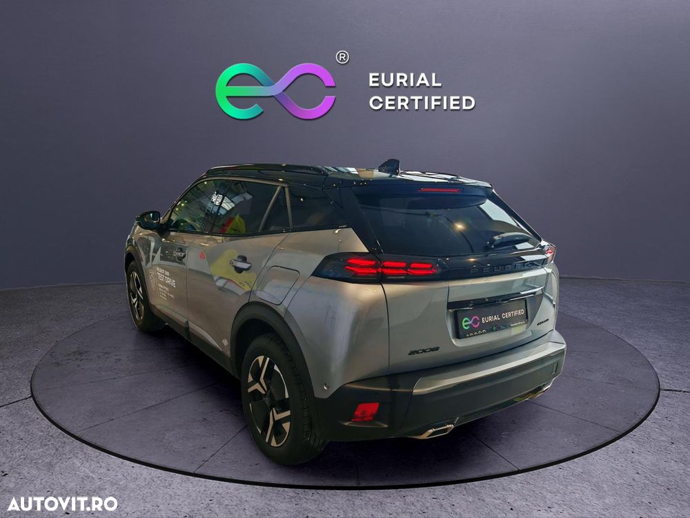 Peugeot 2008 1.2L e-DCS6 MHEV GT - 6