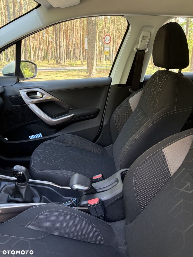 Peugeot 2008 1.2 VTi/Pure Tech Active - 9