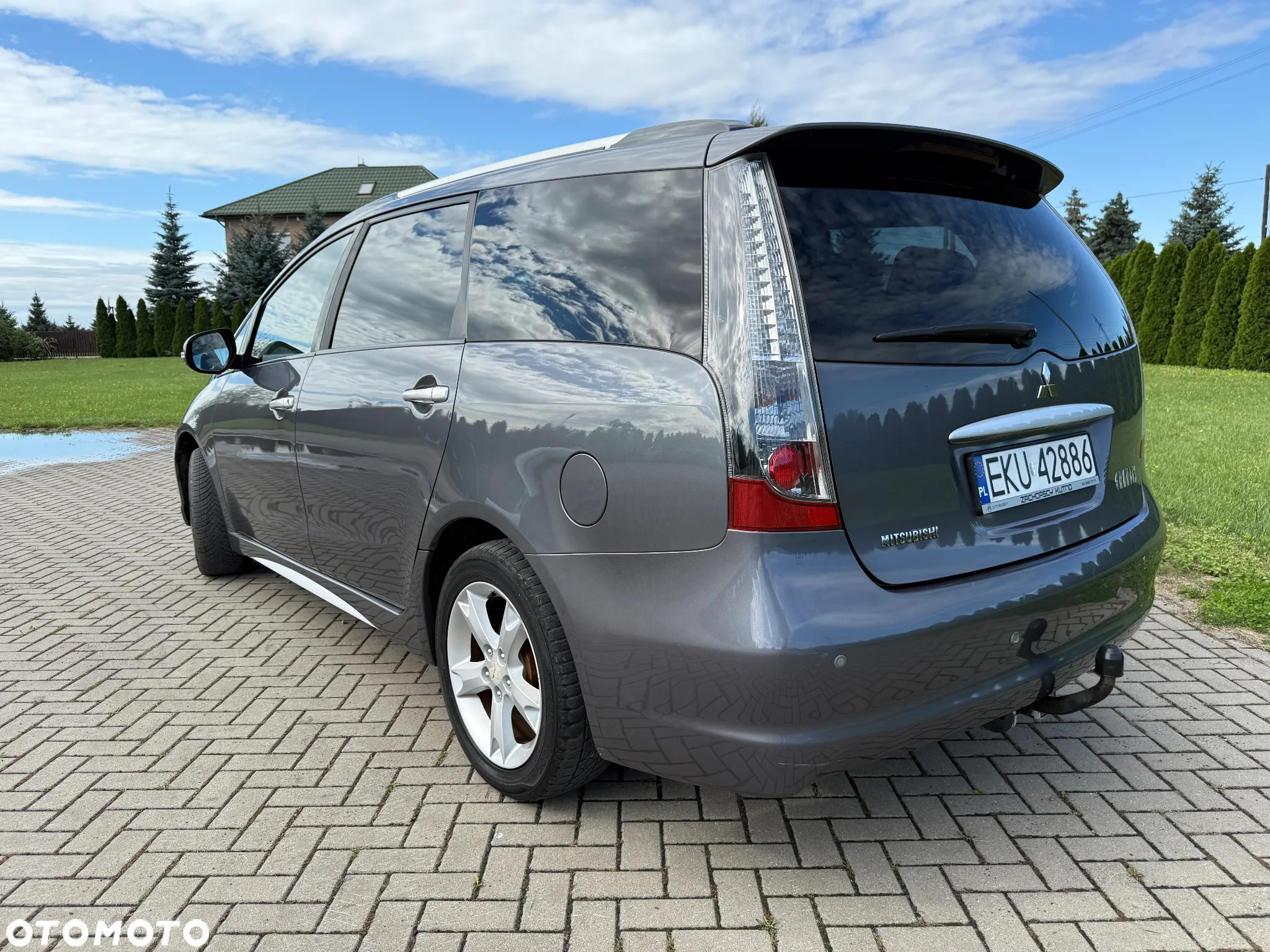 Mitsubishi Grandis - 15