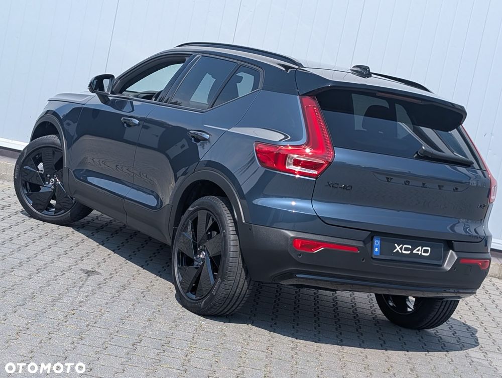 Volvo XC 40 B4 AWD Ultimate Dark - 2