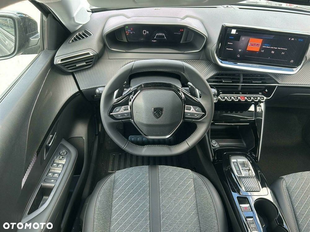 Peugeot 208 1.2 mHEV Allure - 8