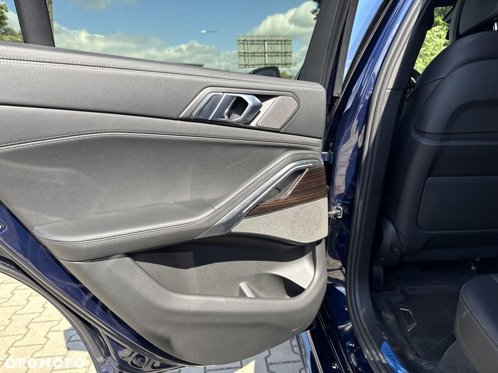 BMW X6 xDrive40d mHEV - 21