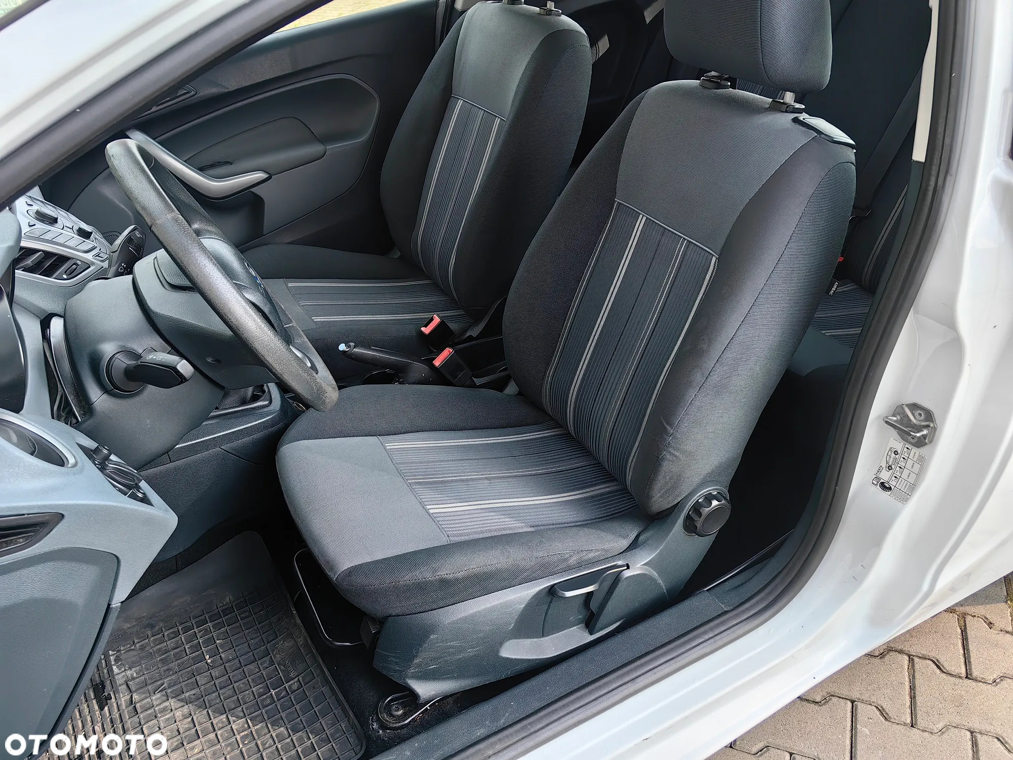 Ford Fiesta 1.25 Ambiente - 19