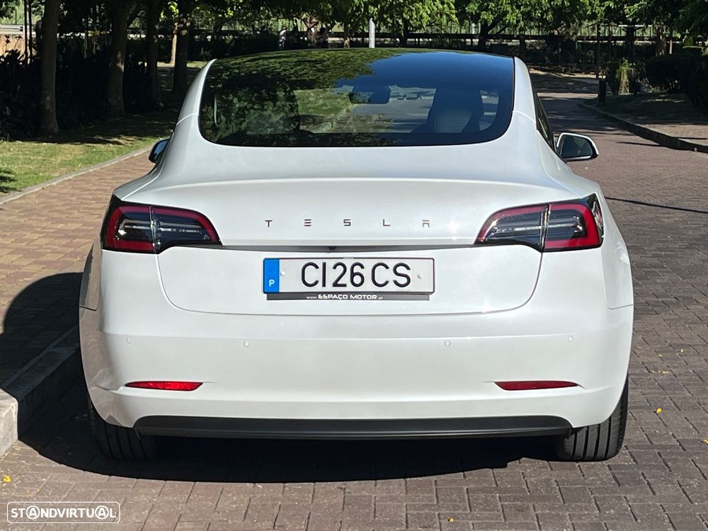 Tesla Model 3 - 3