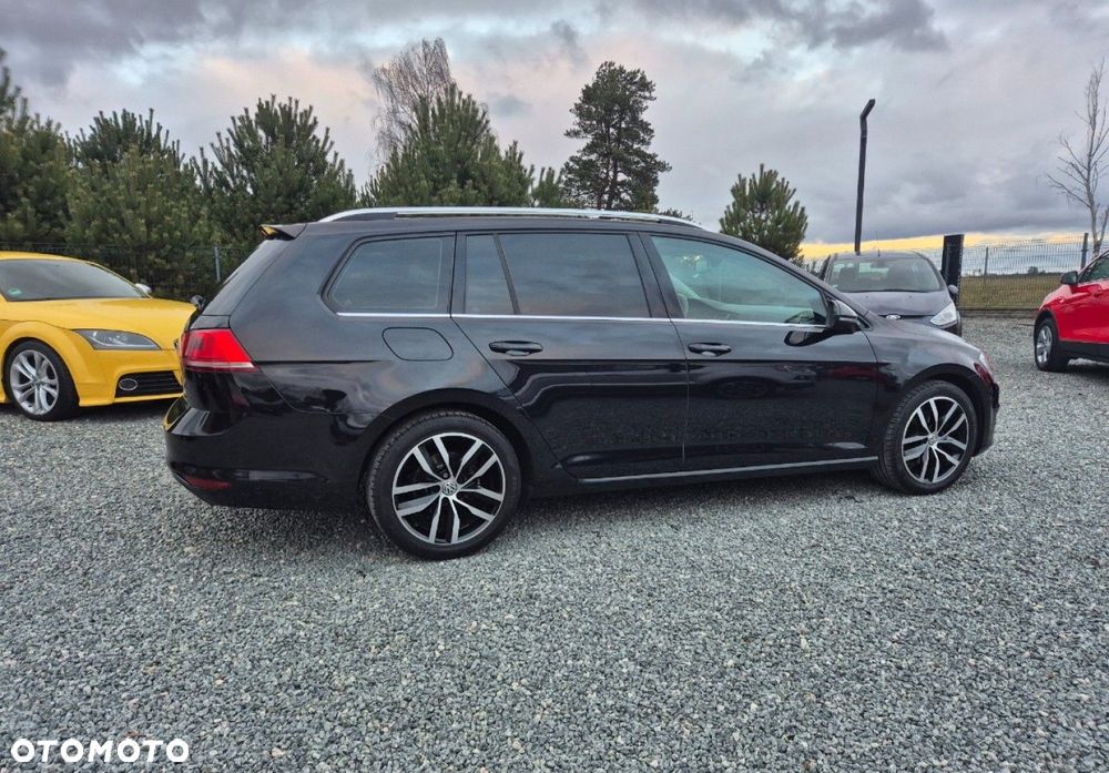 Volkswagen Golf - 33