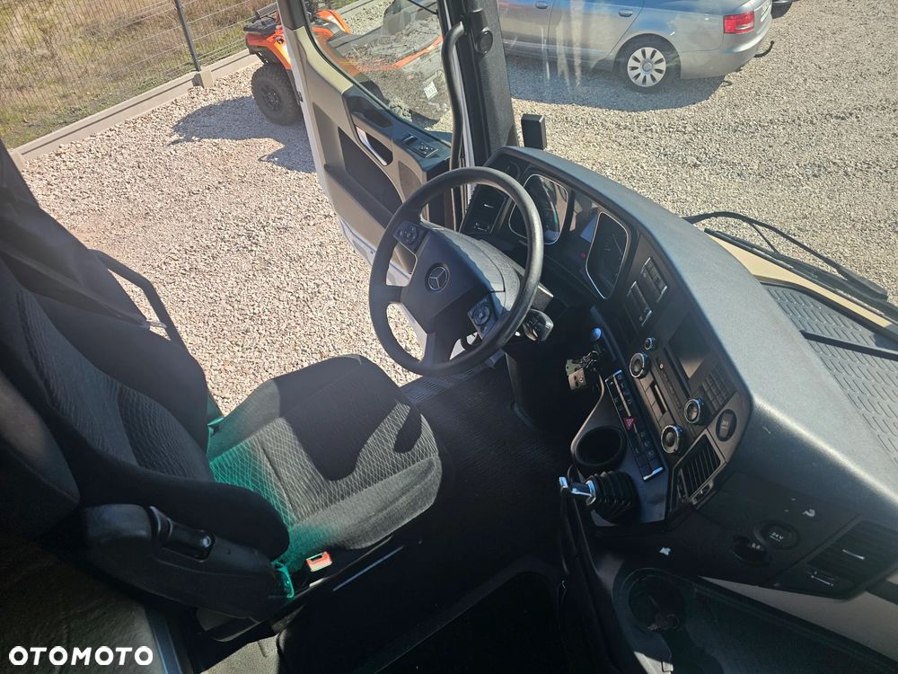 Mercedes-Benz Actros - 9