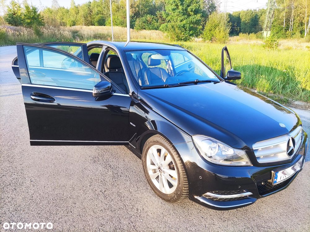 Mercedes-Benz Klasa C 180 BlueEFFICIENCY Avantgarde - 18