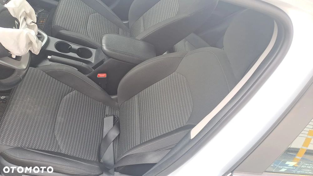 Kia Ceed 1.5 T-GDI M - 10