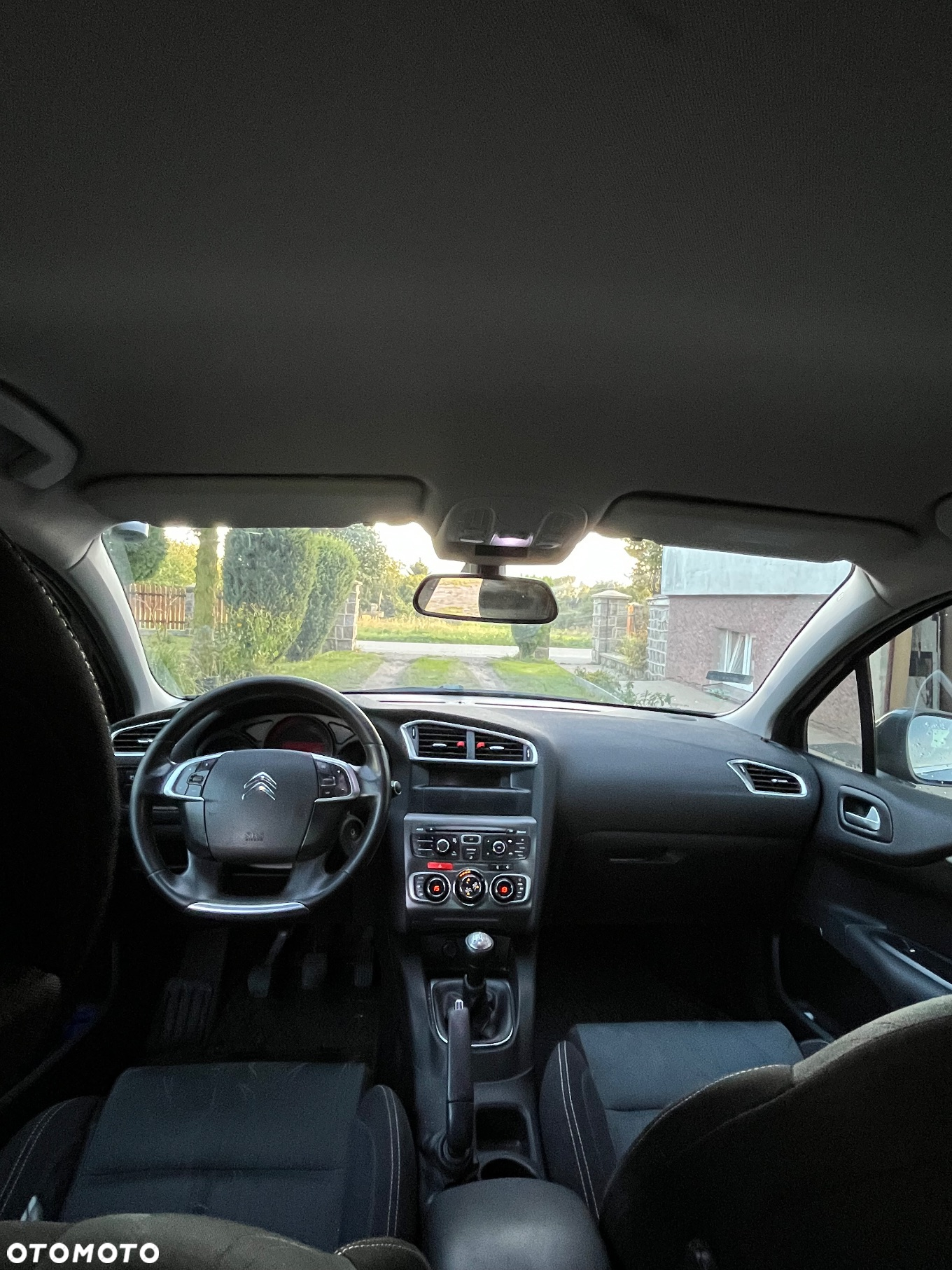 Citroën C4 1.6 HDi Attraction - 12