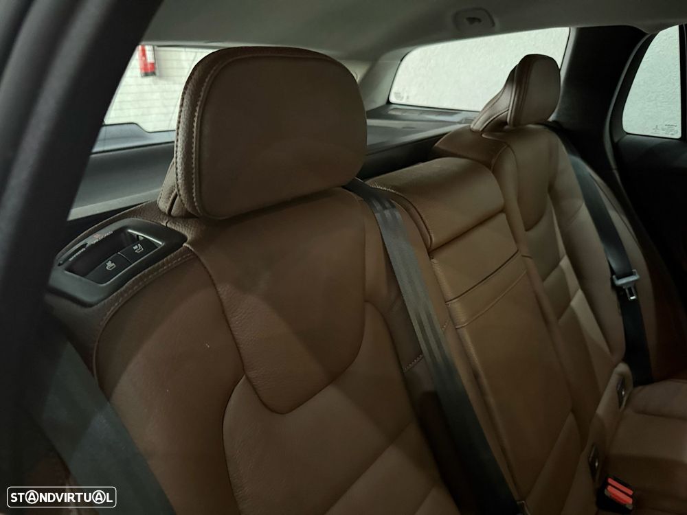 Volvo V60 D3 Momentum Pro - 20