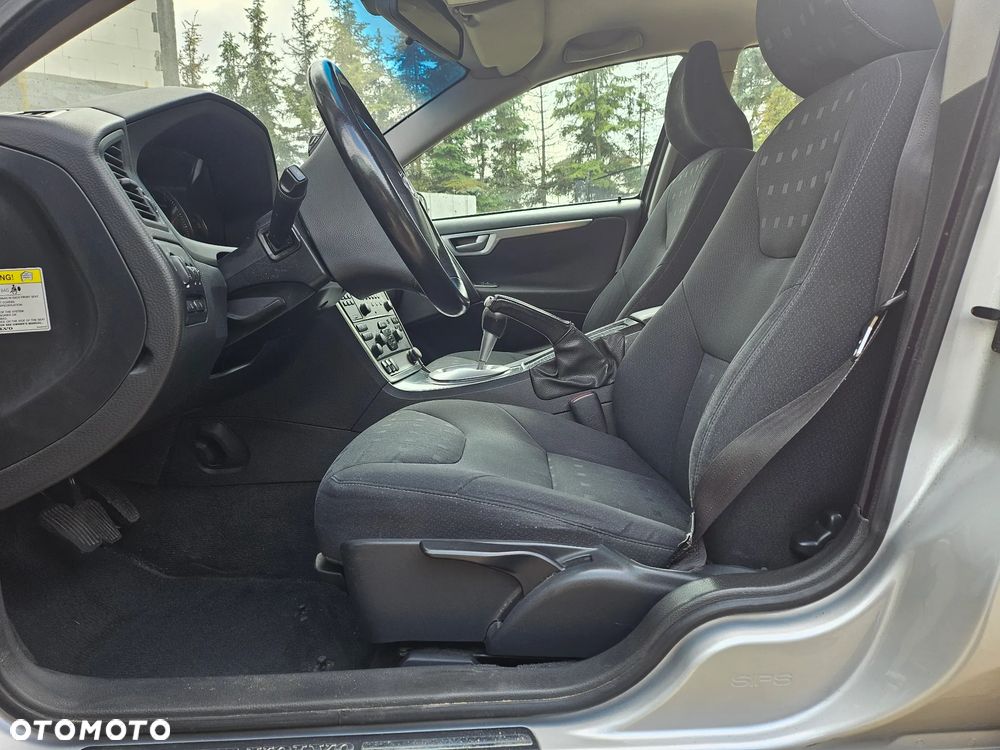 Volvo S60 2.4 D5 - 4