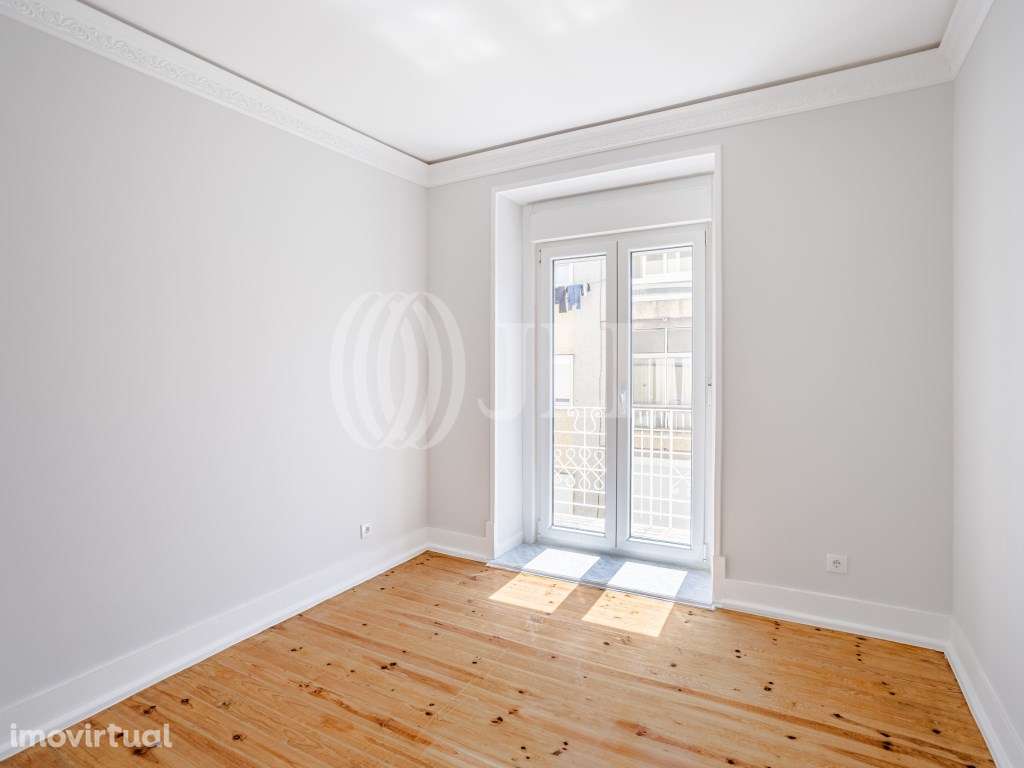 Prédio totalmente reabilitado, no centro de Moscavide - Grande imagem: 4/60