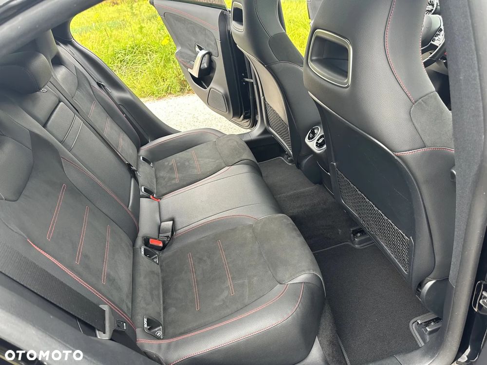 Mercedes-Benz CLA 250 4-Matic AMG Line 7G-DCT - 8