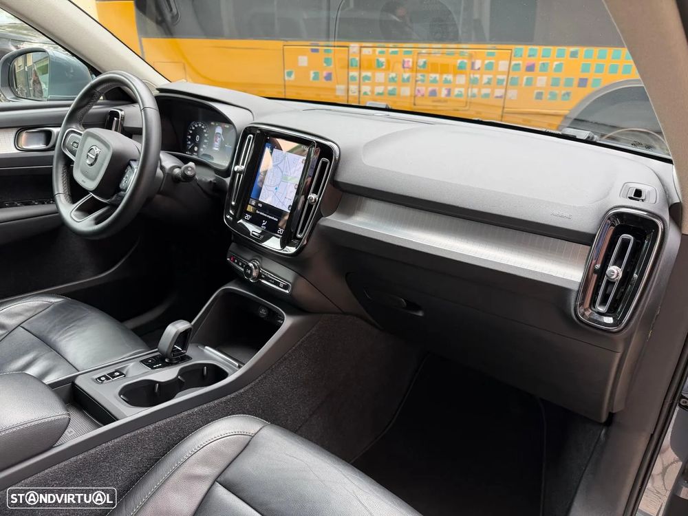 Volvo XC 40 T5 Recharge DKG Essential - 23