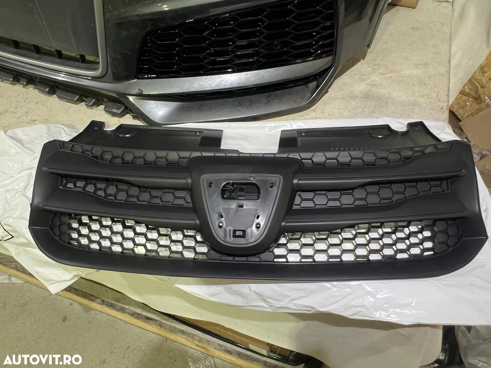 Grila radiator Dacia Logan 2, Sandero 2, 2013, 2014, 2015, 2016. - 1