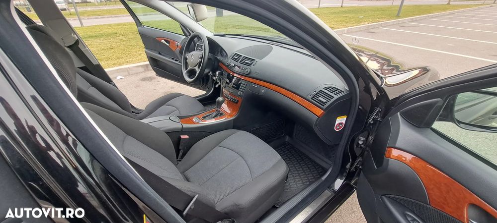 Mercedes-Benz E 220 CDI Automatik Elegance - 24