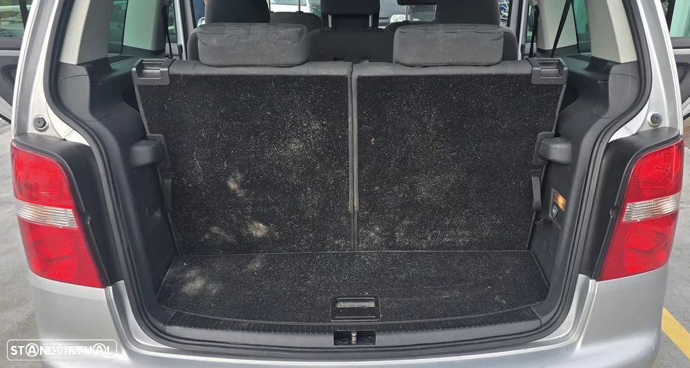 VW Touran 2.0 Gasolina de 2006 - VIATURA PARA PEÇAS - 15