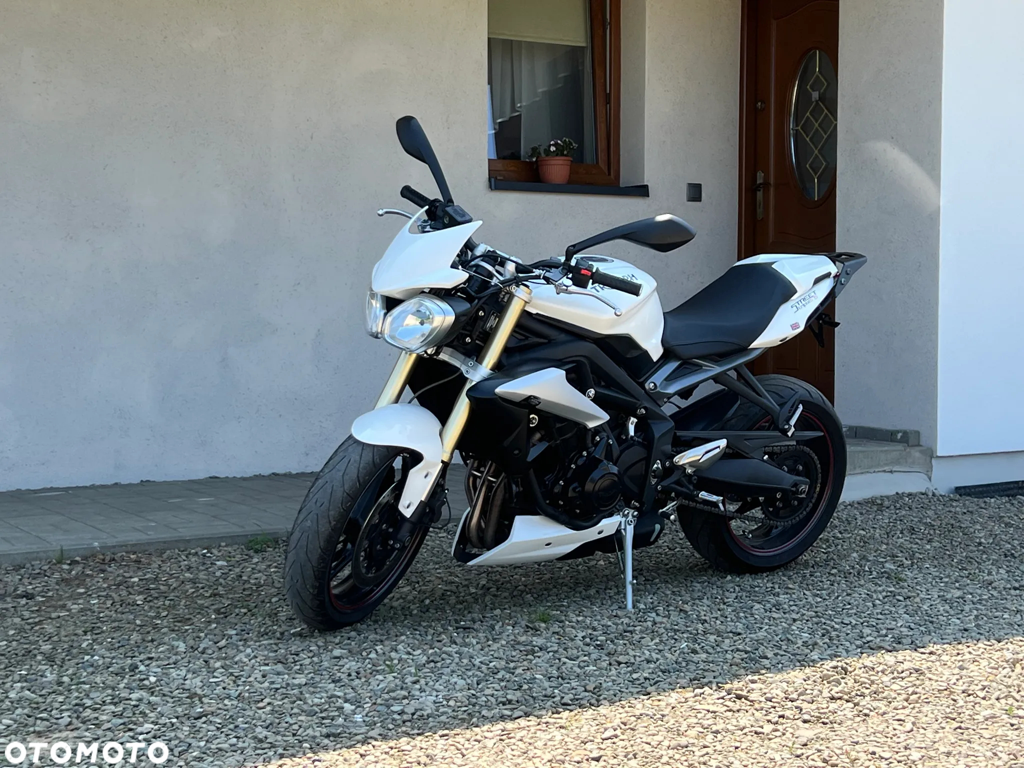 Triumph Street Triple - 9