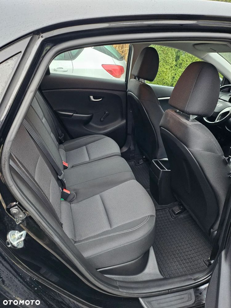 Hyundai i30 i30cw 1.4 Fifa World Cup Edition - 15