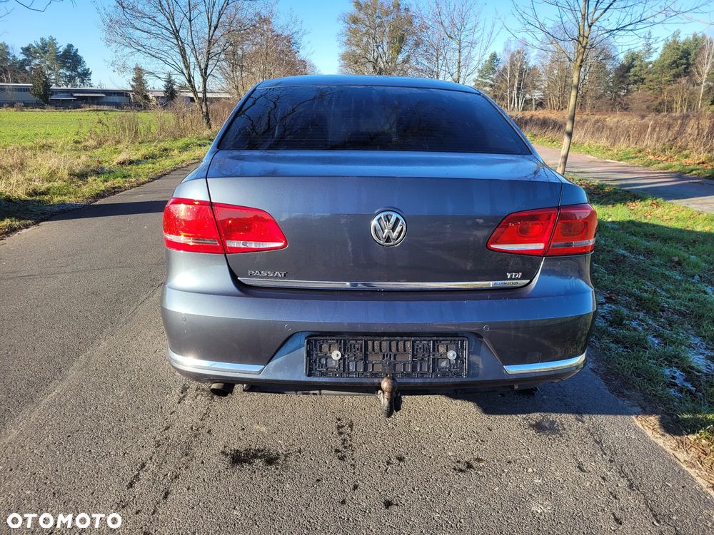 Volkswagen Passat - 5