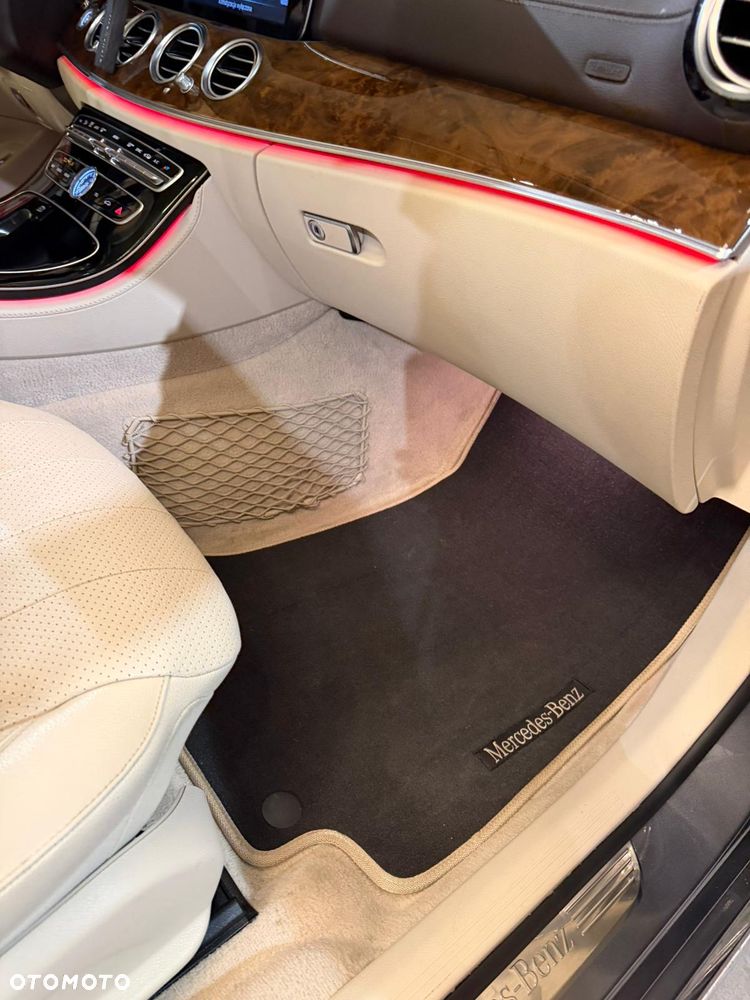 Mercedes-Benz Klasa E - 19