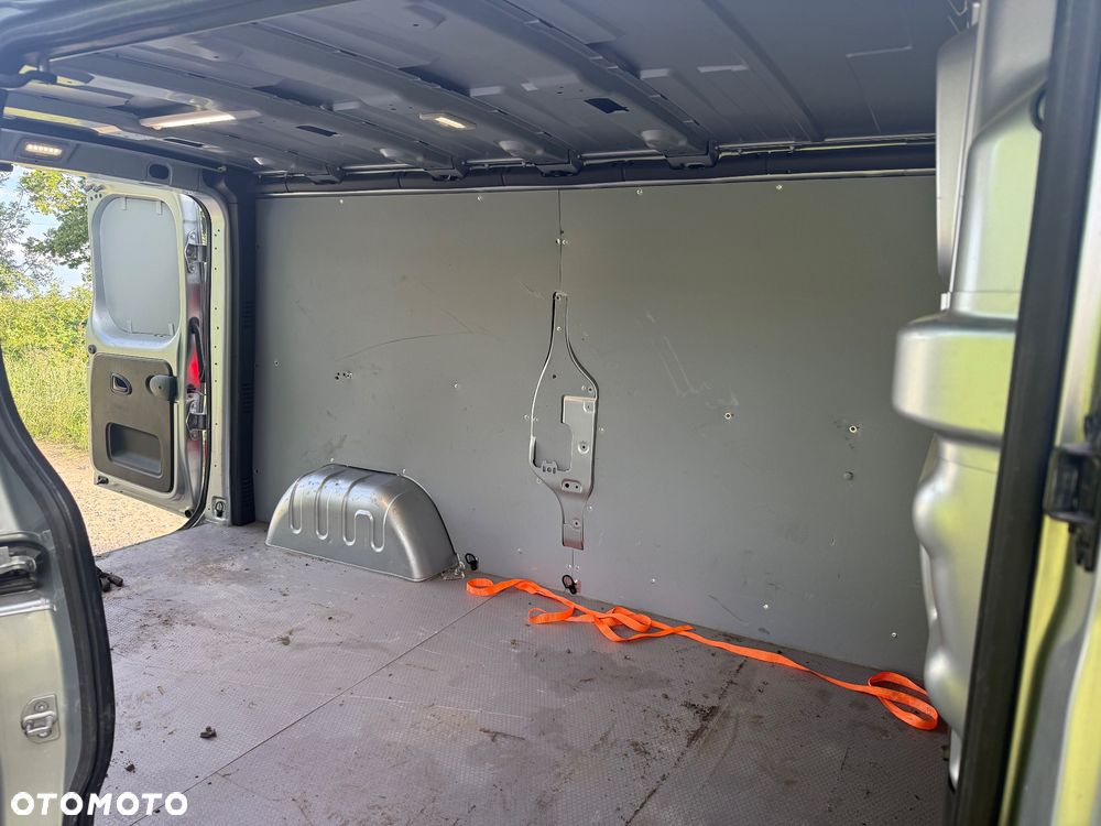 Renault Trafic - 12